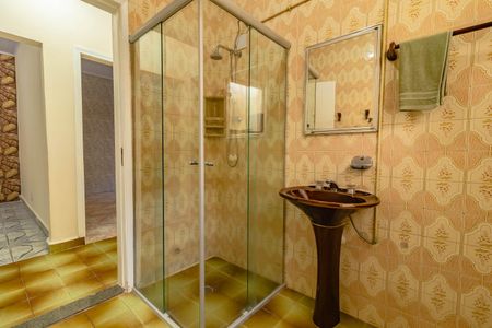 Casa para alugar com 207m², 2 quartos e 2 vagasBanheiro social