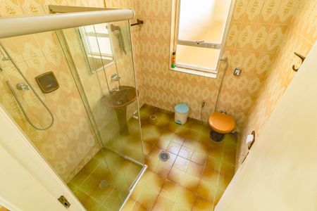 Casa para alugar com 207m², 2 quartos e 2 vagasBanheiro social