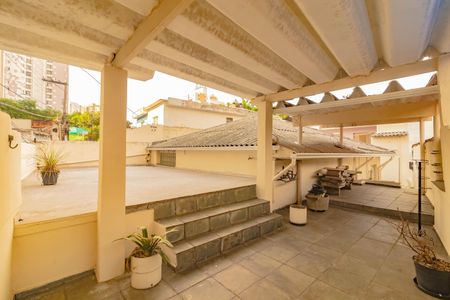 Casa para alugar com 207m², 2 quartos e 2 vagasEdícula