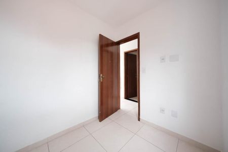 Quarto 1 de apartamento à venda com 2 quartos, 34m² em Parque Cisper, São Paulo