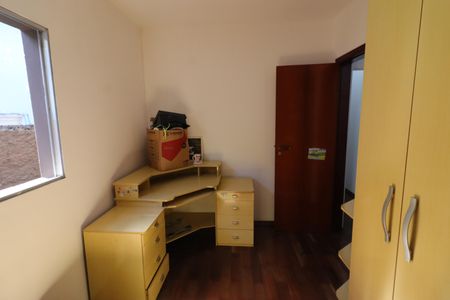 Casa à venda com 216m², 3 quartos e 2 vagasQuarto 2