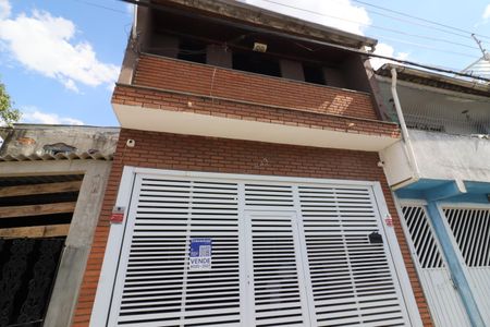 Casa à venda com 216m², 3 quartos e 2 vagasFachada