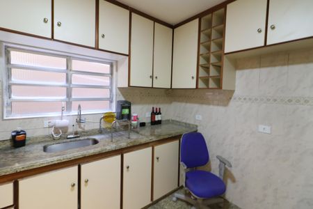 Casa à venda com 216m², 3 quartos e 2 vagasCozinha