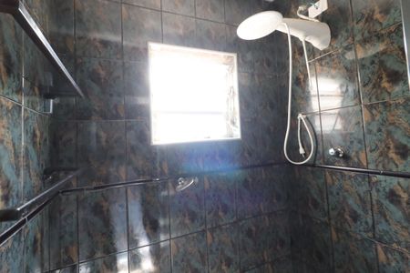 Casa à venda com 216m², 3 quartos e 2 vagasBanheiro 2