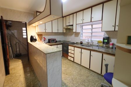 Casa à venda com 216m², 3 quartos e 2 vagasCozinha