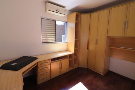 Casa à venda com 216m², 3 quartos e 2 vagasQuarto 3
