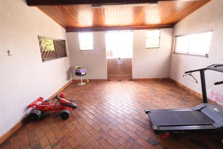 Casa à venda com 216m², 3 quartos e 2 vagasSuíte 1