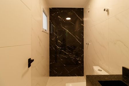 Casa para alugar com 104m², 3 quartos e 2 vagasBanheiro 