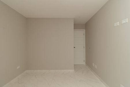 Casa para alugar com 104m², 3 quartos e 2 vagasSuíte