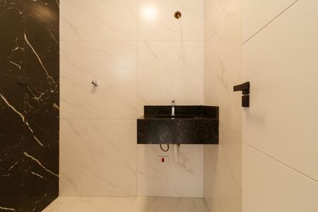 Casa para alugar com 104m², 3 quartos e 2 vagasBanheiro da Suíte