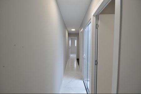 Casa para alugar com 104m², 3 quartos e 2 vagasCorredor