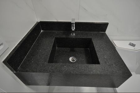 Casa para alugar com 104m², 3 quartos e 2 vagasBanheiro Social