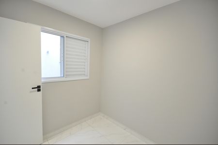 Casa para alugar com 104m², 3 quartos e 2 vagasQuarto 2