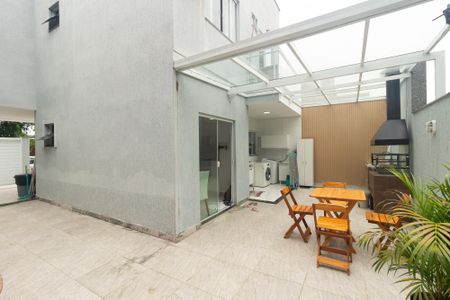 Casa de condomínio para alugar com 136m², 3 quartos e 2 vagasVaranda gourmet