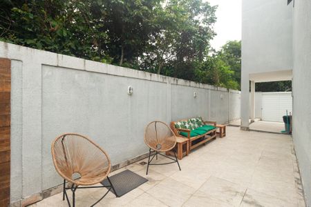 Casa de condomínio para alugar com 136m², 3 quartos e 2 vagasQuintal