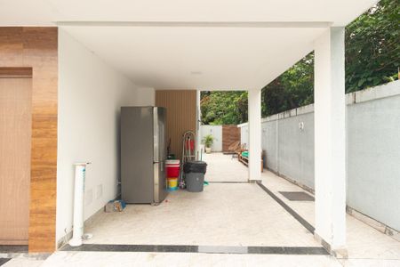 Casa de condomínio para alugar com 136m², 3 quartos e 2 vagasQuintal