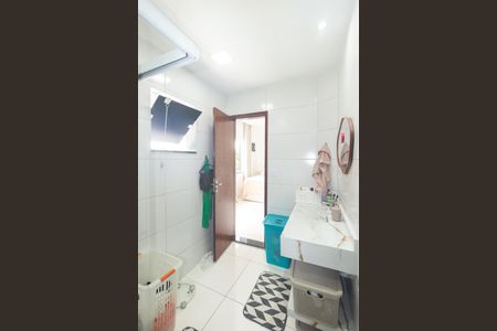 Casa de condomínio para alugar com 136m², 3 quartos e 2 vagasBanheiro da Suíte