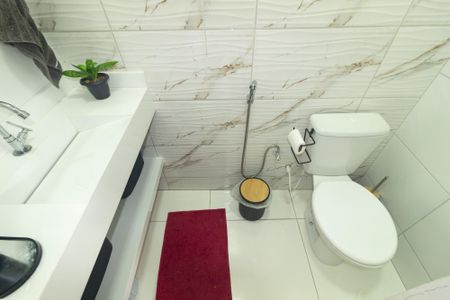 Casa de condomínio para alugar com 136m², 3 quartos e 2 vagasBanheiro Social 2