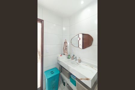 Casa de condomínio para alugar com 136m², 3 quartos e 2 vagasBanheiro da Suíte