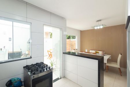 Casa de condomínio para alugar com 136m², 3 quartos e 2 vagasCozinha