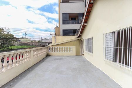 Casa à venda com 100m², 3 quartos e 2 vagasVaranda
