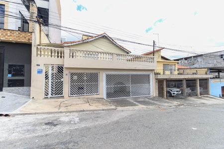 Casa à venda com 100m², 3 quartos e 2 vagasFachada