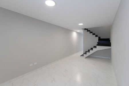 Casa para alugar com 102m², 3 quartos e 2 vagas Casa para alugar com 102m², 3 quartos e 2 vagasSala