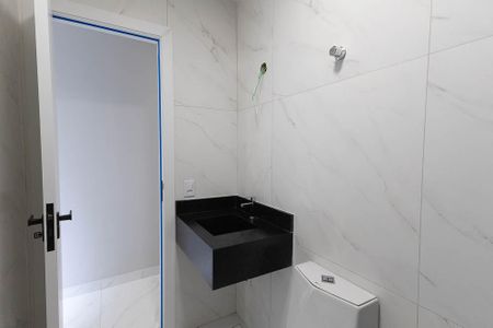 Casa para alugar com 102m², 3 quartos e 2 vagas Casa para alugar com 102m², 3 quartos e 2 vagasBanheiro