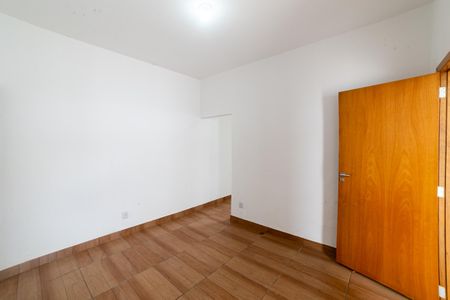 Sala de casa para alugar com 2 quartos, 80m² em Ipiranga, Belo Horizonte