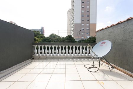 Casa à venda com 90m², 2 quartos e 2 vagas Casa à venda com 90m², 2 quartos e 2 vagasVaranda do Quarto 2