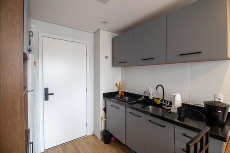 Cozinha de kitnet/studio para alugar com 1 quarto, 24m² em Vila Butantã, São Paulo