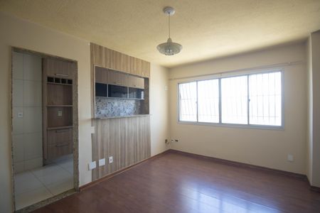 Sala de apartamento para alugar com 2 quartos, 50m² em Alcantara, São Gonçalo