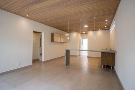 Sala/Cozinha de casa para alugar com 2 quartos, 60m² em Jardim Nadir, São Paulo