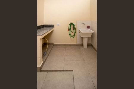 Casa para alugar com 60m², 2 quartos e 3 vagas Casa para alugar com 60m², 2 quartos e 3 vagasÁrea de Serviço