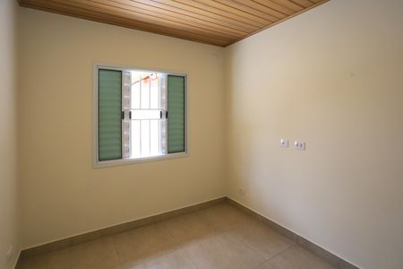 quarto 1 de casa para alugar com 2 quartos, 64m² em Jardim Nadir, São Paulo