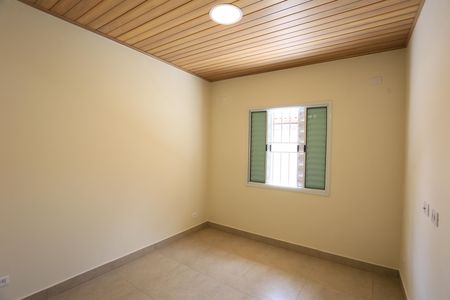Casa para alugar com 64m², 2 quartos e 5 vagassuite