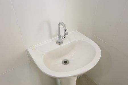 Casa para alugar com 64m², 2 quartos e 5 vagasBanheiro