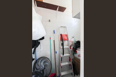 Apartamento à venda com 100m², 3 quartos e 2 vagas Apartamento à venda com 100m², 3 quartos e 2 vagasBanheiro de Serviço