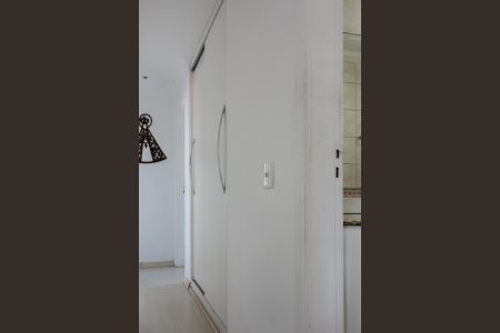 Apartamento à venda com 100m², 3 quartos e 2 vagas Apartamento à venda com 100m², 3 quartos e 2 vagasCorredor