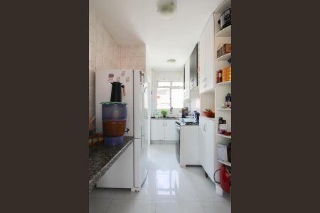 Apartamento à venda com 100m², 3 quartos e 2 vagas Apartamento à venda com 100m², 3 quartos e 2 vagasCozinha