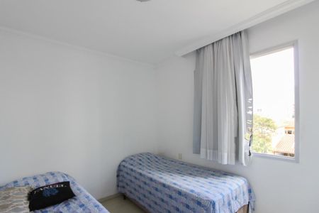 Apartamento à venda com 100m², 3 quartos e 2 vagas Apartamento à venda com 100m², 3 quartos e 2 vagasQuarto 1