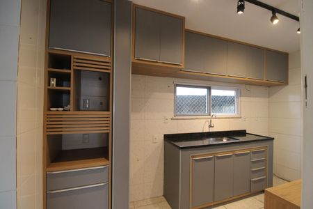 Casa de condomínio para alugar com 120m², 3 quartos e sem vagaCozinha