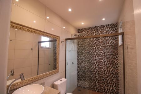 Casa de condomínio para alugar com 120m², 3 quartos e sem vagaBanheiro da suíte