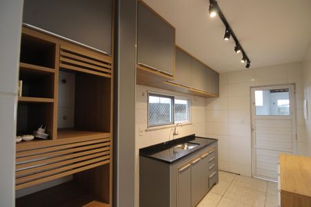 Casa de condomínio para alugar com 120m², 3 quartos e sem vagaCozinha