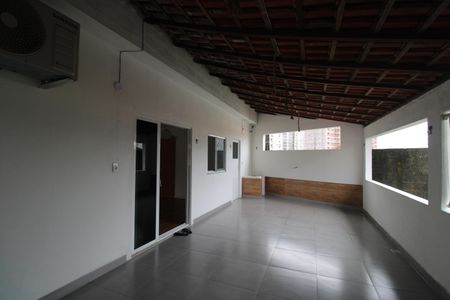 Casa de condomínio para alugar com 120m², 3 quartos e sem vagaVaranda