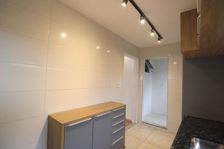 Casa de condomínio para alugar com 120m², 3 quartos e sem vagaCozinha