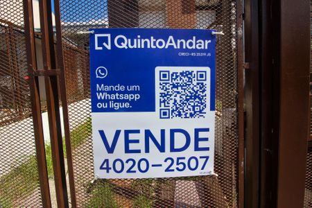 Casa à venda com 98m², 2 quartos e 2 vagasPlaca