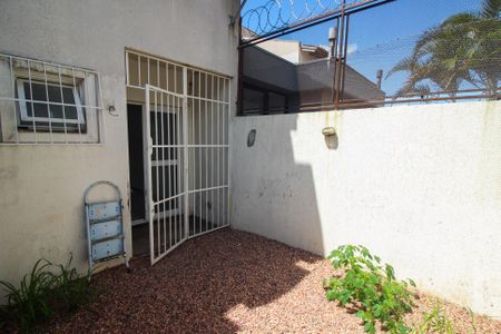 Casa à venda com 98m², 2 quartos e 2 vagasQuintal