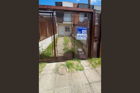 Casa à venda com 98m², 2 quartos e 2 vagasFachada