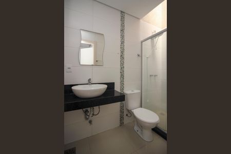 Casa à venda com 98m², 2 quartos e 2 vagasBanheiro da Suíte 1